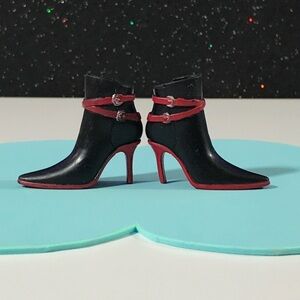 Bratz “Rock Angelz” Yasmin shoes, ankle boots, red & black
